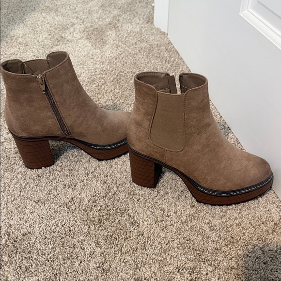 Tan Ankle Boots - Picture 3 of 4